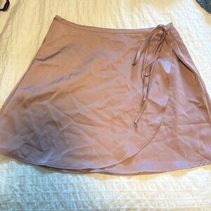 Francesca’s tie skirt